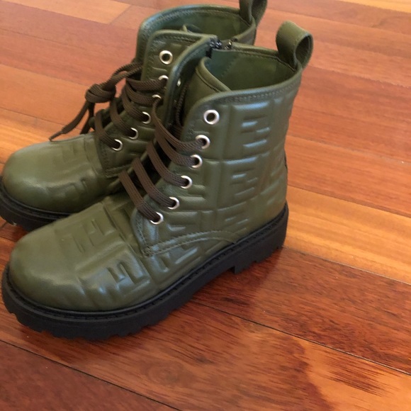 Authentic fendi embossed combat boot - Picture 3 of 8